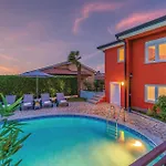 Pet Friendly Home In Porec * Porec