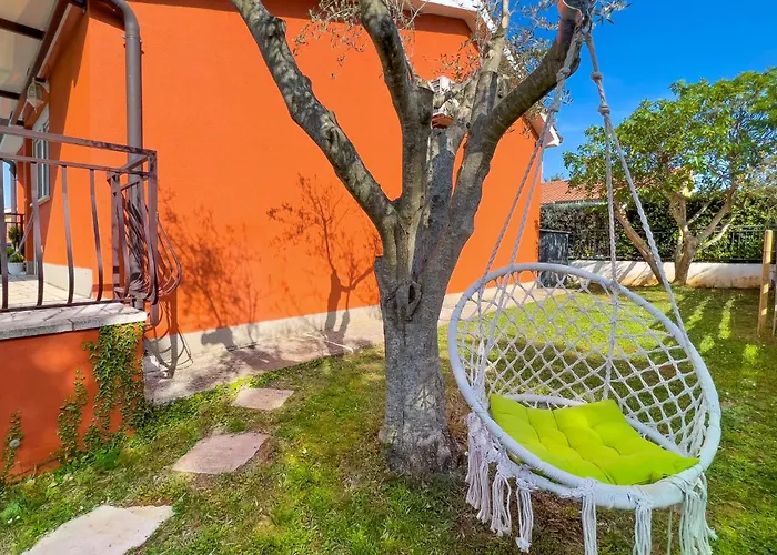 Ferienhaus 2 Bedroom Awesome In Porec *