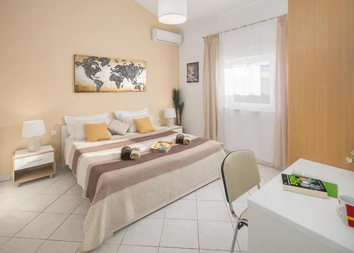 2 Bedroom Awesome In Porec Ferienhaus Montižana