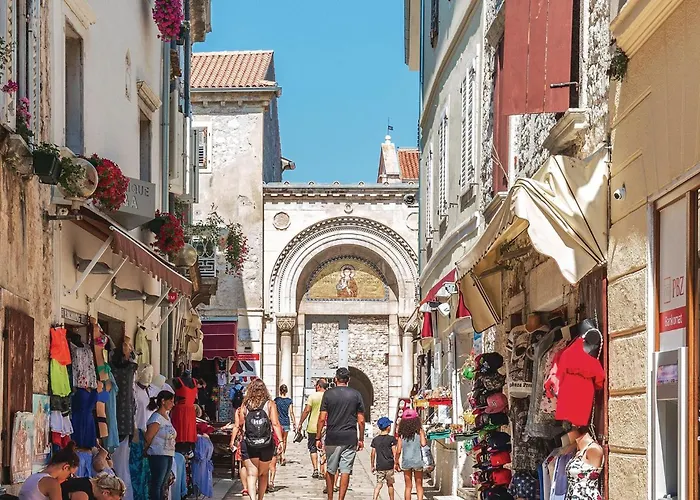 2 Bedroom Awesome In Porec