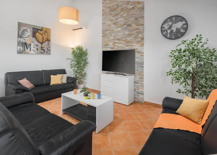 Сasa de vacaciones 2 Bedroom Awesome In Porec