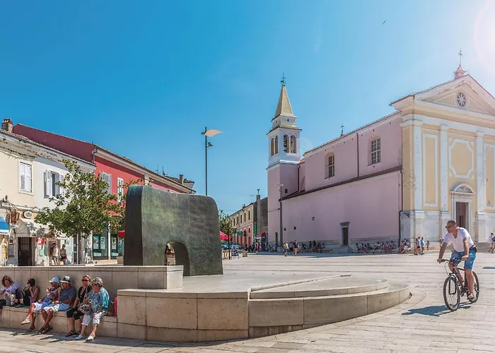 2 Bedroom Awesome In Porec Montizana